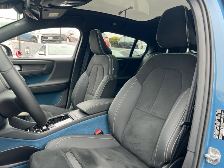 used 2022 Volvo C40 Recharge Pure Electric car, priced at $27,400