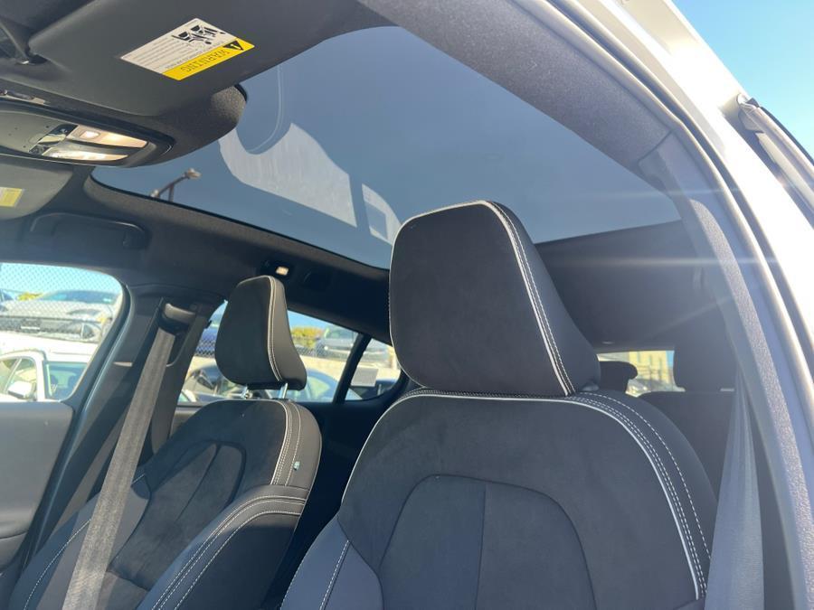 used 2023 Volvo C40 Recharge Pure Electric car, priced at $25,900