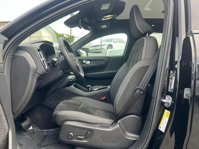 used 2022 Volvo C40 Recharge Pure Electric car, priced at $26,700