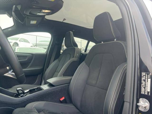 used 2022 Volvo C40 Recharge Pure Electric car, priced at $26,700