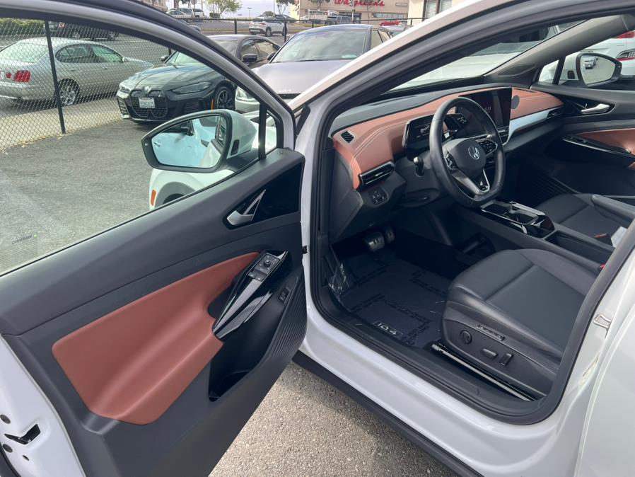used 2022 Volkswagen ID.4 car, priced at $24,500