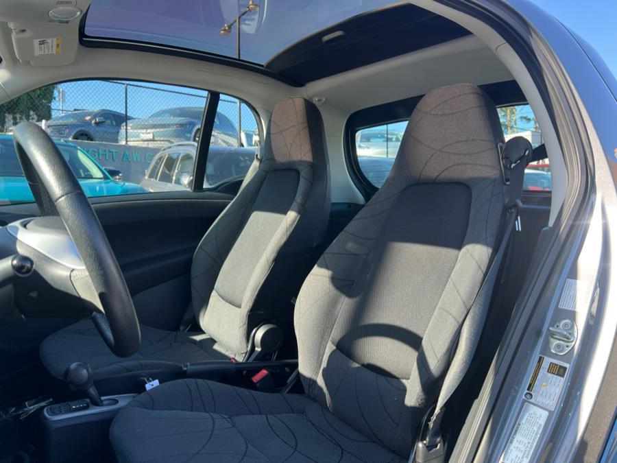 used 2014 smart ForTwo Electric Drive car, priced at $6,500
