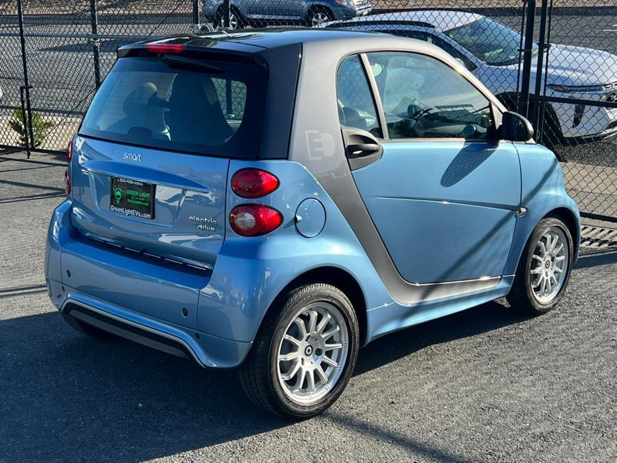 used 2014 smart ForTwo Electric Drive car, priced at $6,500