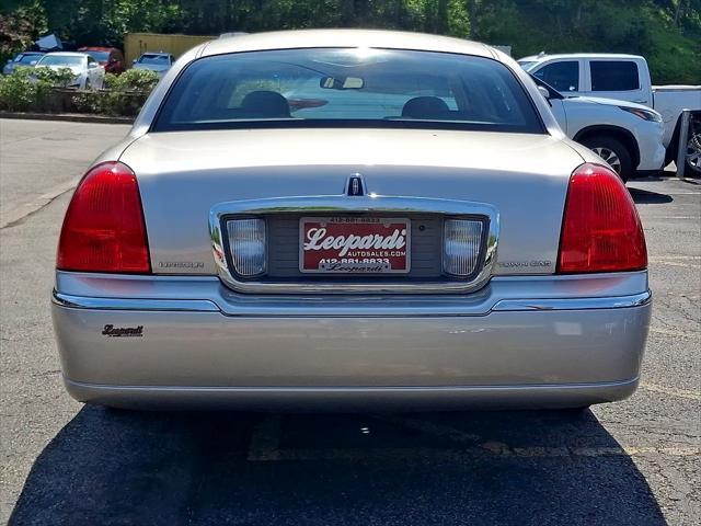 used 2009 Lincoln Town Car car, priced at $7,951