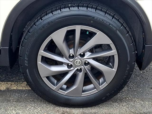 used 2016 Nissan Rogue car