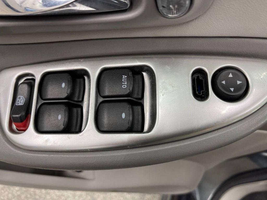 used 2005 Chevrolet Malibu Maxx car, priced at $4,000