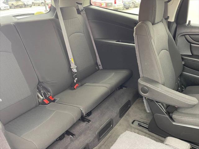 used 2015 Chevrolet Traverse car, priced at $10,995