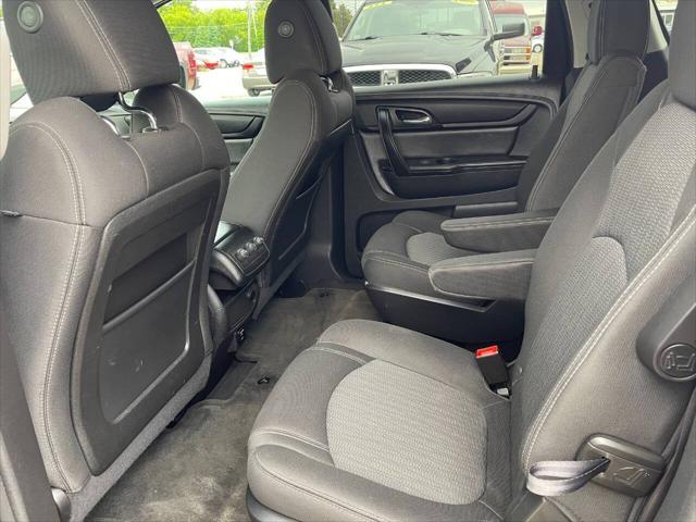 used 2015 Chevrolet Traverse car, priced at $10,995
