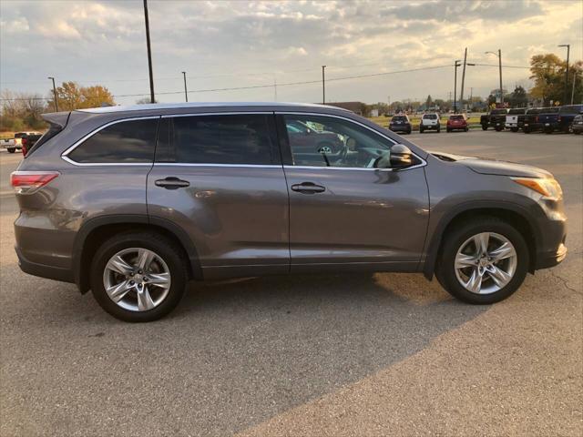 used 2015 Toyota Highlander car, priced at $18,795