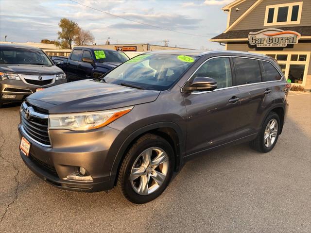 used 2015 Toyota Highlander car, priced at $18,795