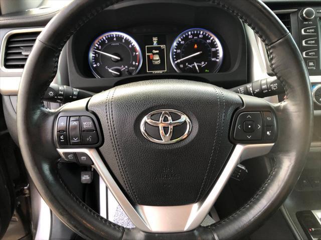 used 2015 Toyota Highlander car, priced at $18,795