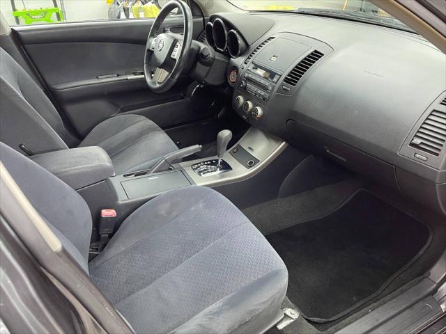 used 2006 Nissan Altima car, priced at $6,200