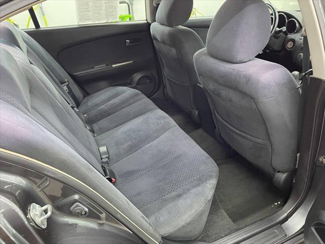 used 2006 Nissan Altima car, priced at $6,200