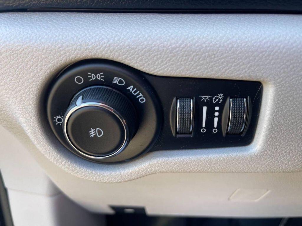 used 2017 Chrysler Pacifica car, priced at $11,995