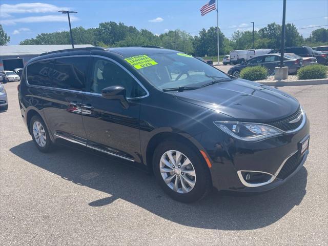 used 2017 Chrysler Pacifica car, priced at $13,500