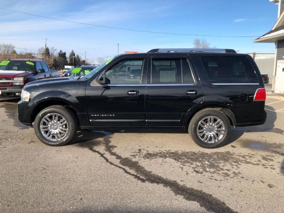 used 2008 Lincoln Navigator car, priced at $12,795