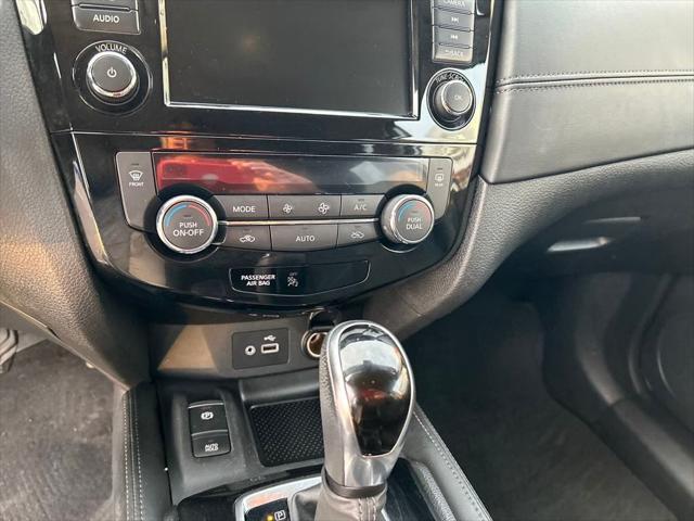 used 2019 Nissan Rogue car, priced at $17,897