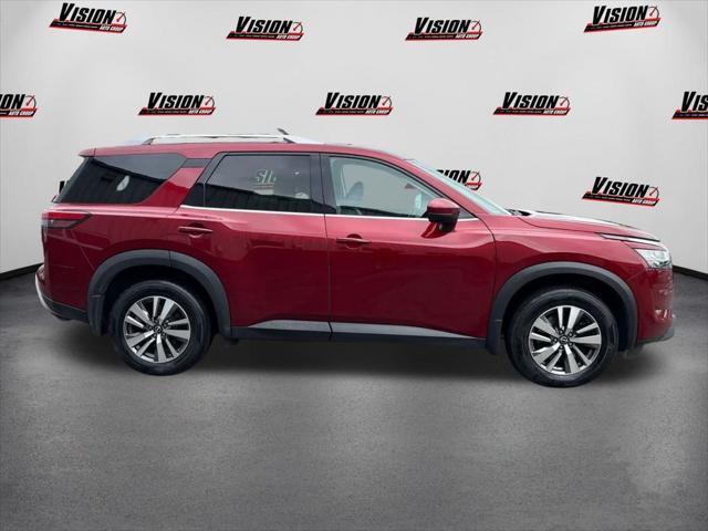used 2022 Nissan Pathfinder car, priced at $26,552
