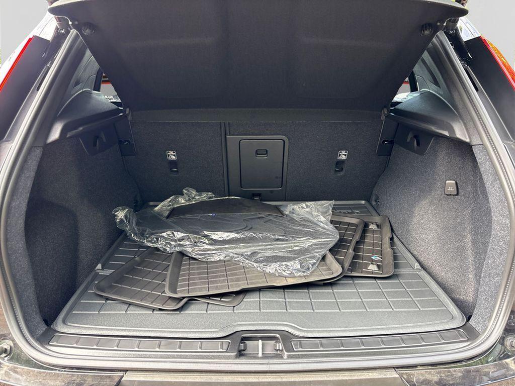 used 2025 Volvo XC40 car, priced at $39,903