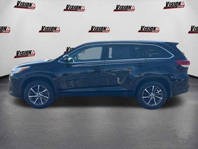 used 2019 Toyota Highlander car, priced at $23,567