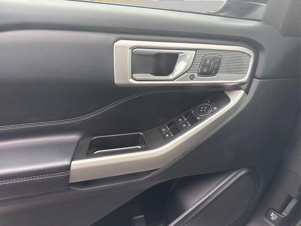 used 2022 Ford Explorer car, priced at $32,131