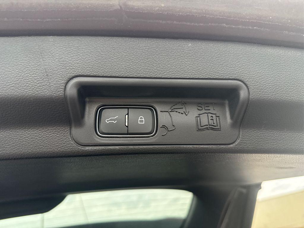 used 2022 Ford Explorer car, priced at $32,131