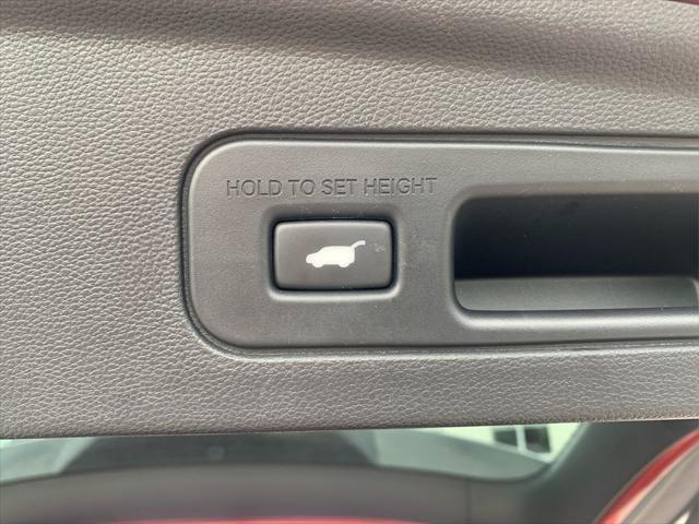 used 2022 Acura MDX car, priced at $41,495