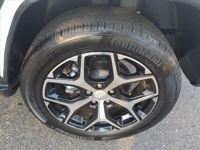 used 2024 Jeep Compass car, priced at $27,900