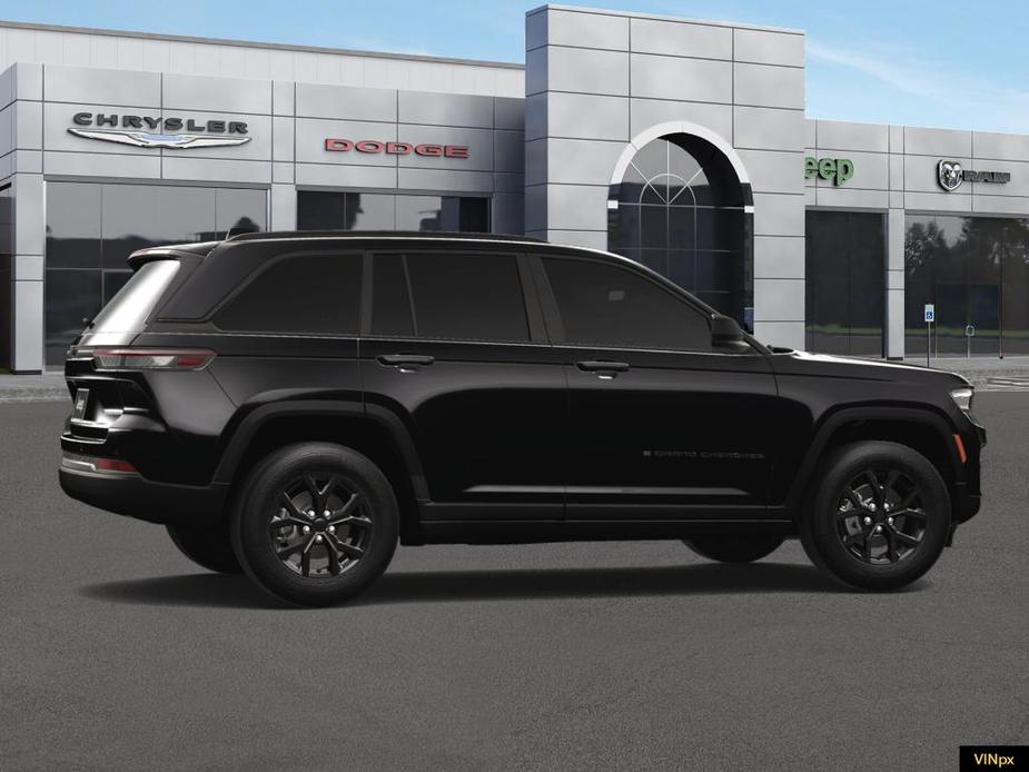 new 2025 Jeep Grand Cherokee car, priced at $45,780