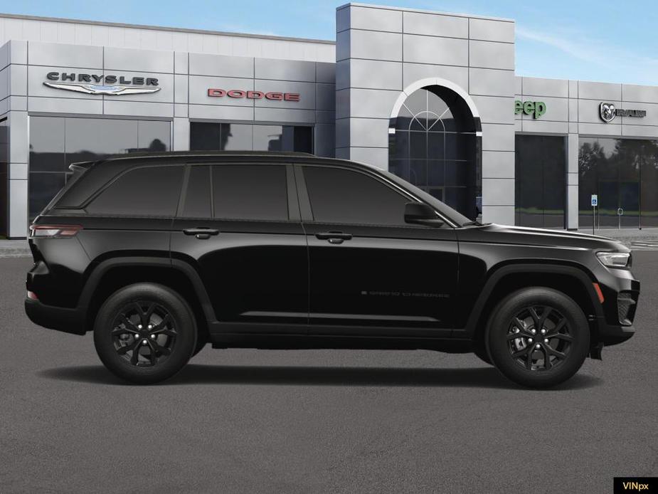 new 2025 Jeep Grand Cherokee car, priced at $45,780