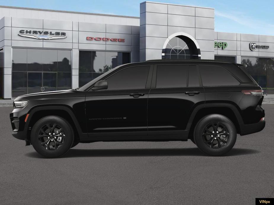 new 2025 Jeep Grand Cherokee car, priced at $45,780