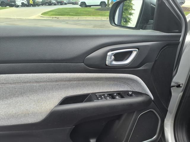 used 2022 Jeep Compass car, priced at $25,000