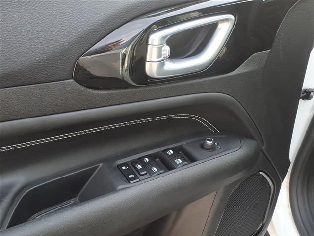 used 2023 Jeep Compass car, priced at $22,400