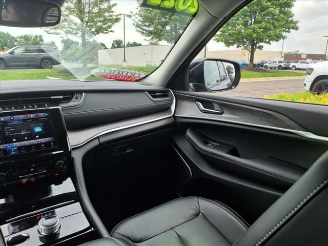 used 2022 Jeep Grand Cherokee car, priced at $33,700