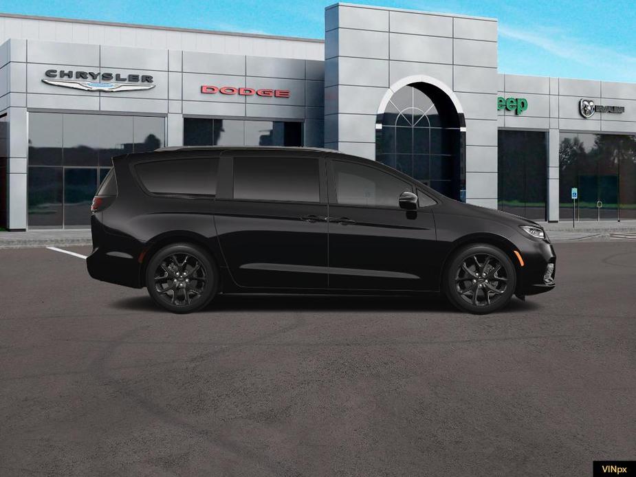 new 2025 Chrysler Pacifica car, priced at $52,575