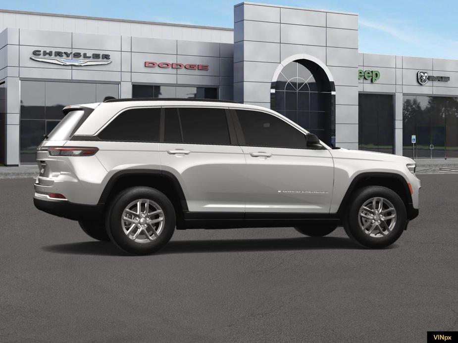 new 2024 Jeep Grand Cherokee car, priced at $43,625