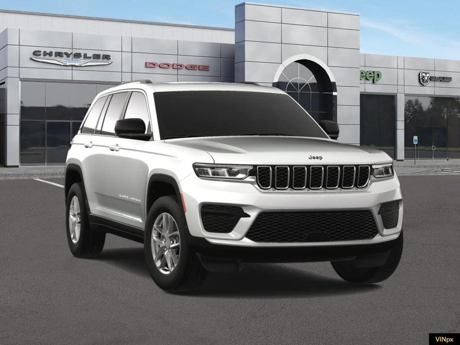 new 2025 Jeep Grand Cherokee car, priced at $42,625