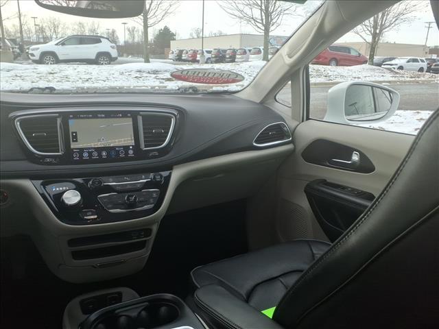 used 2020 Chrysler Pacifica car, priced at $25,000