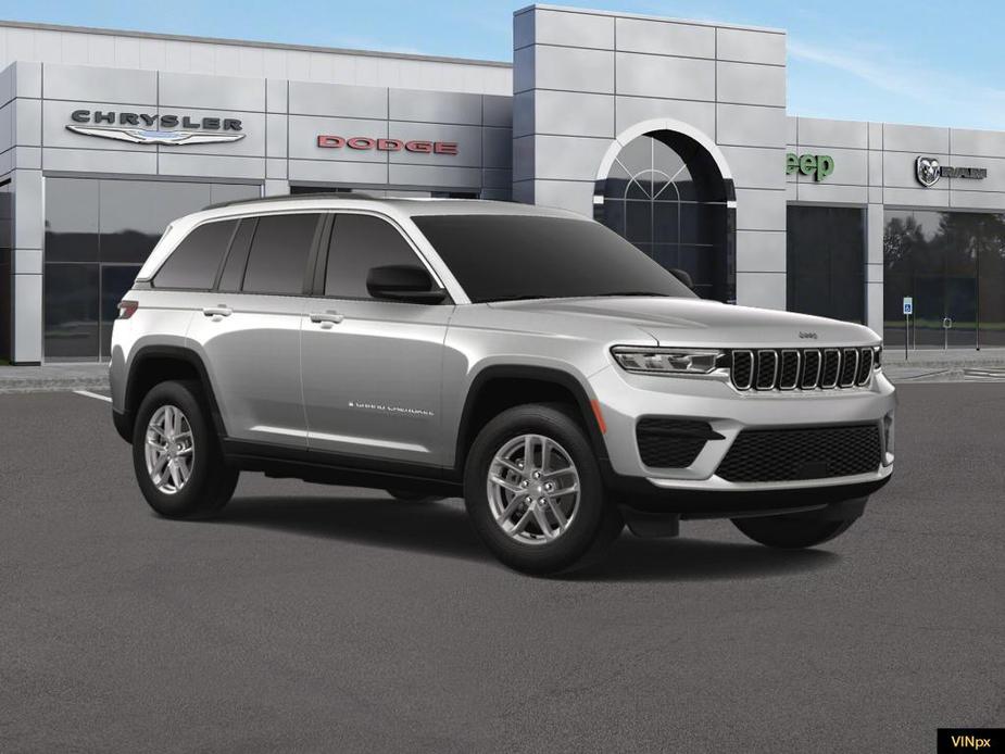 new 2024 Jeep Grand Cherokee car, priced at $44,220