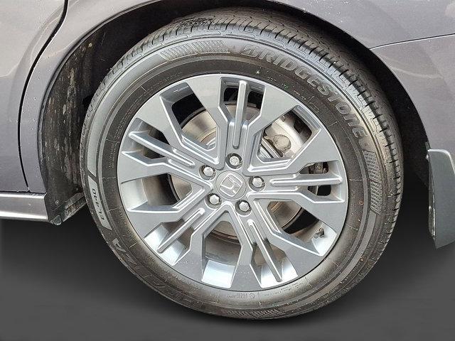 used 2025 Honda Odyssey car, priced at $43,274