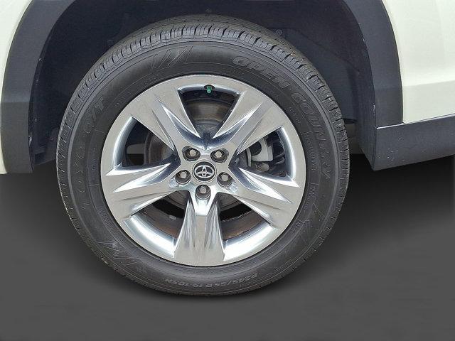used 2016 Toyota Highlander car, priced at $21,200