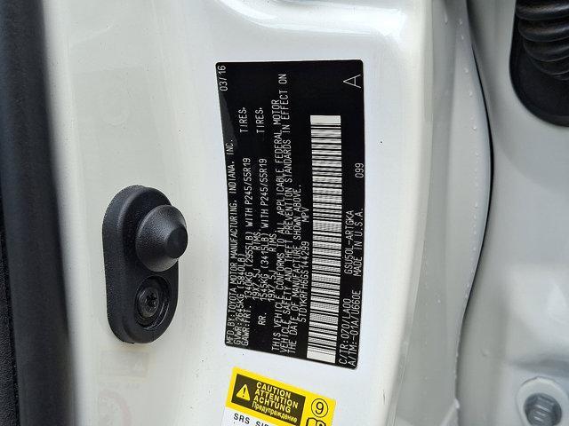 used 2016 Toyota Highlander car, priced at $21,200