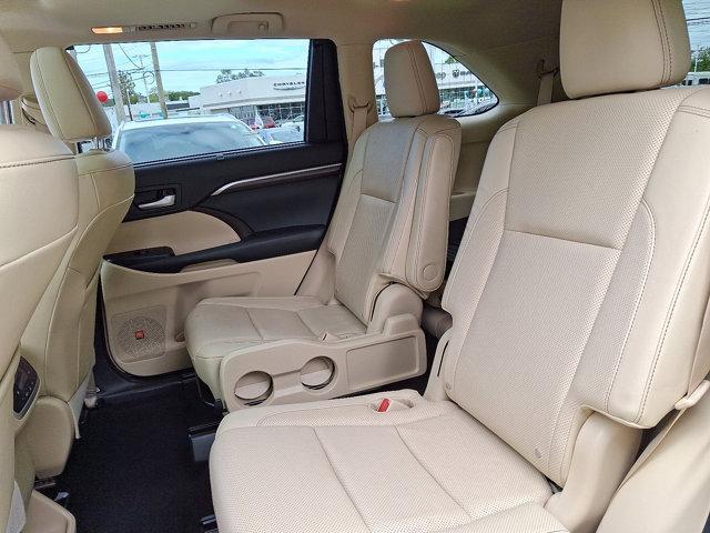 used 2016 Toyota Highlander car, priced at $21,200