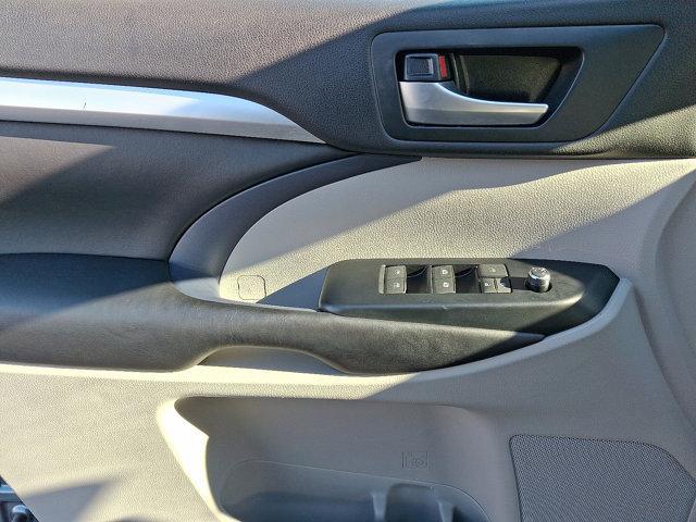 used 2017 Toyota Highlander car, priced at $24,368