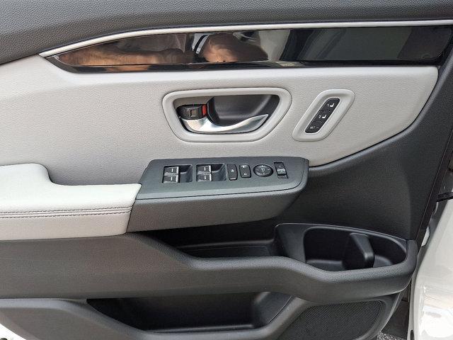used 2025 Honda Pilot car, priced at $44,393