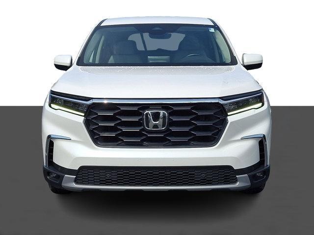 used 2025 Honda Pilot car, priced at $44,393