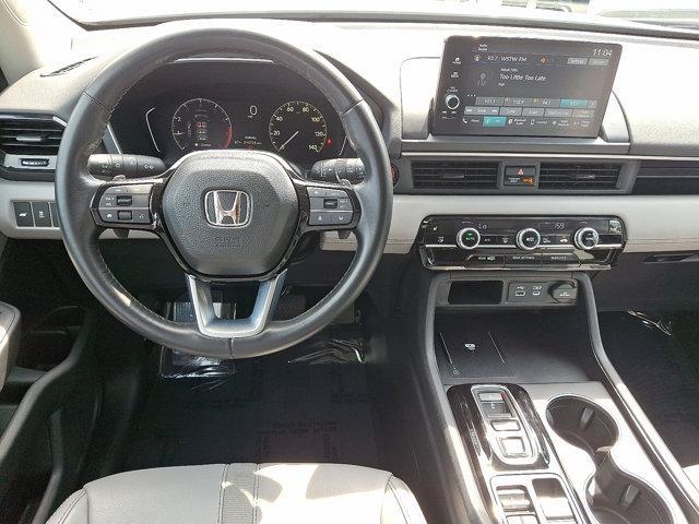 used 2025 Honda Pilot car, priced at $44,393