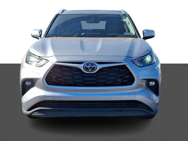 used 2022 Toyota Highlander car, priced at $29,732