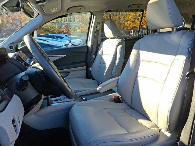 used 2022 Honda Pilot car, priced at $29,909