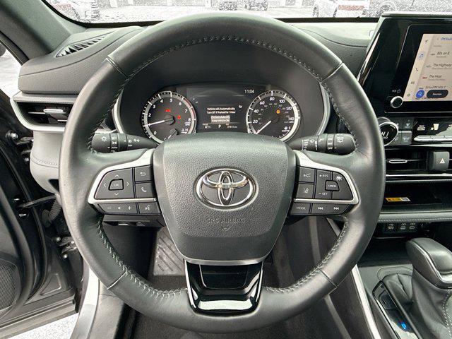 used 2024 Toyota Highlander car, priced at $41,987